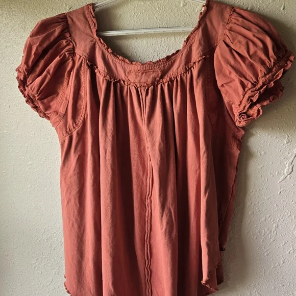 We The Free Ruffled Coral Blouse, Sz XL - Picture 4 of 4